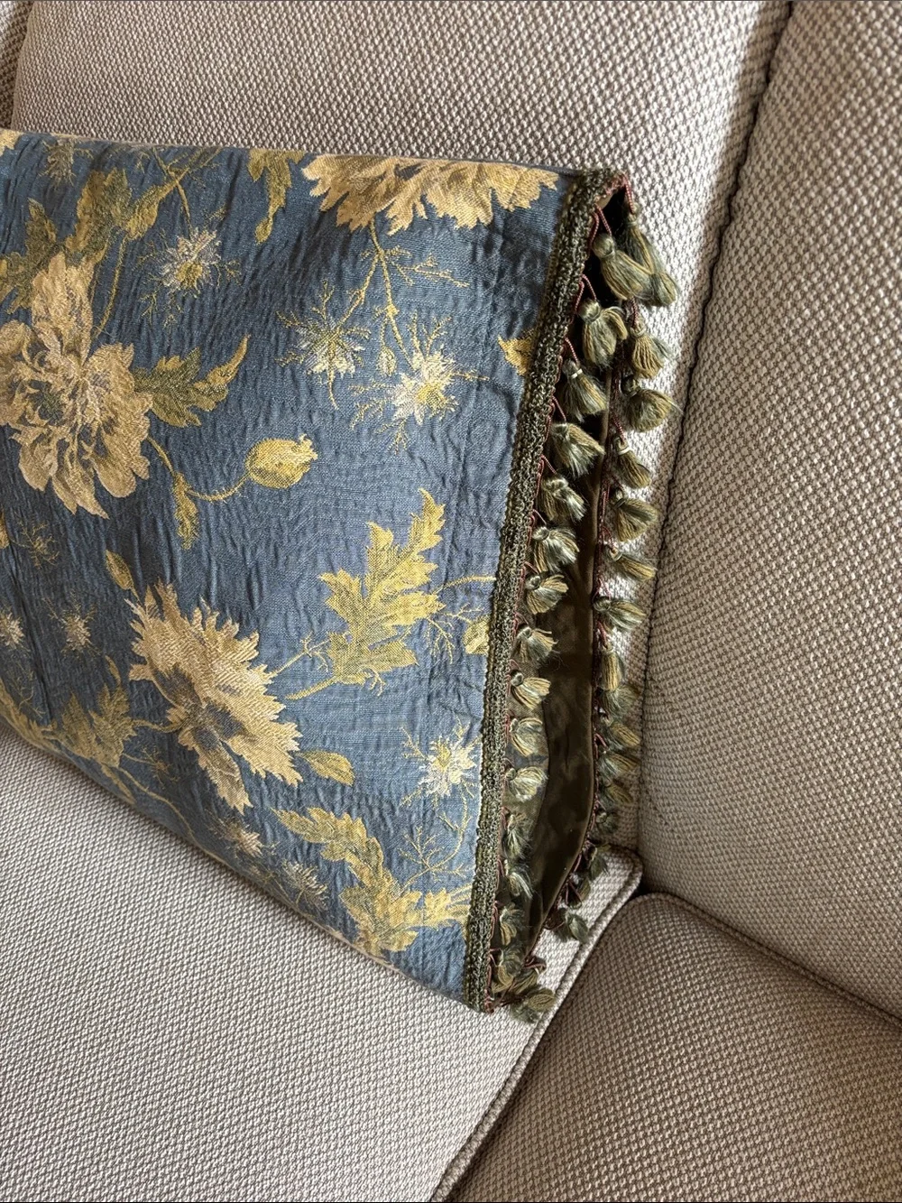 Standard Floral Pillow Sham Easy Slip In w/gorgeous Tassel Trim